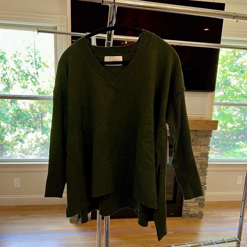 Six/Fifty V-neck over-sized sweater